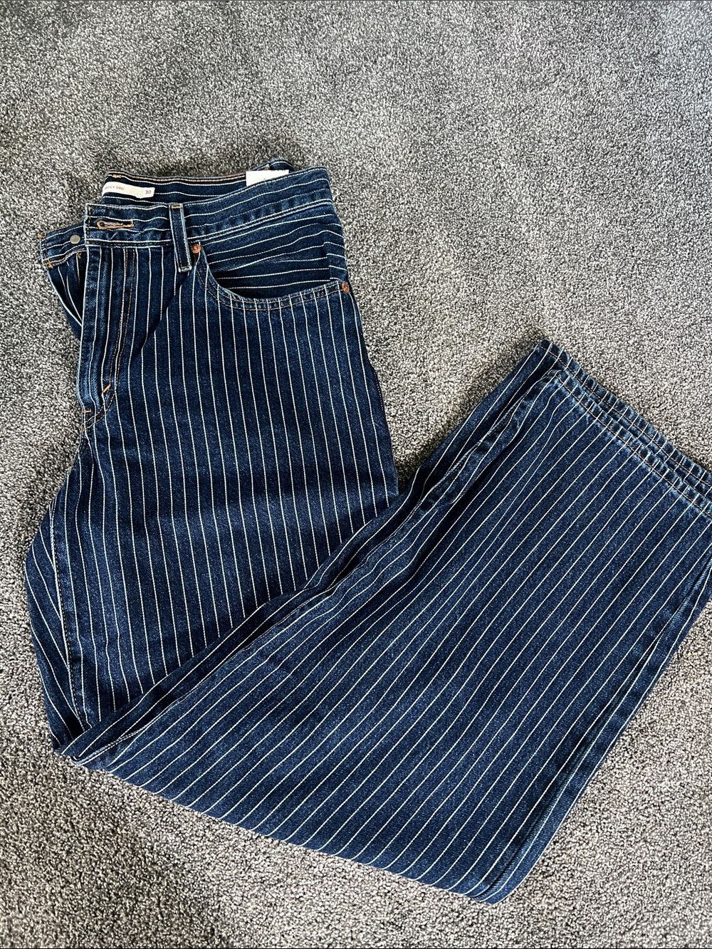 Levi's Jeans - Picture 2 of 5